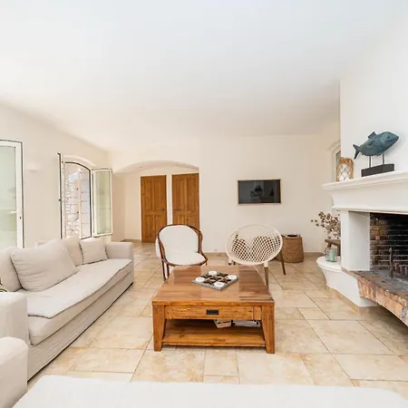 4-bedroom With Swimming Pool Garden And Sea Views Вилла Антиб