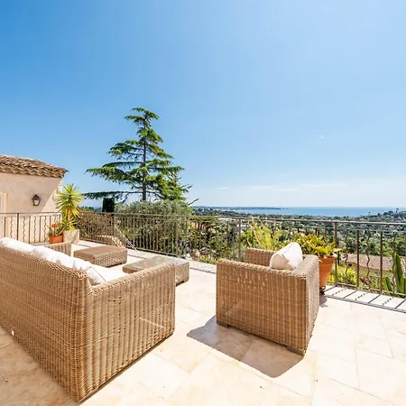 Вилла 4-bedroom With Swimming Pool Garden And Sea Views *