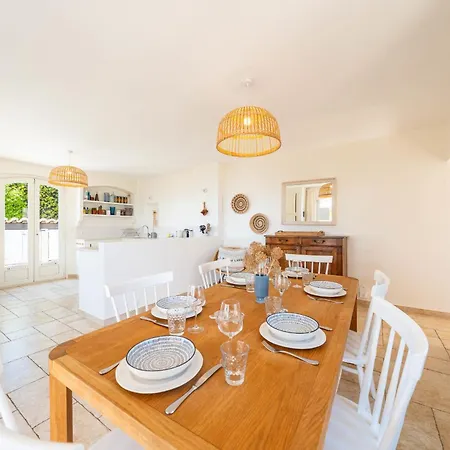 Villa 4-bedroom With Swimming Pool Garden And Sea Views Antibes