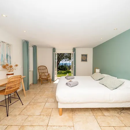 4-bedroom With Swimming Pool Garden And Sea Views Villa