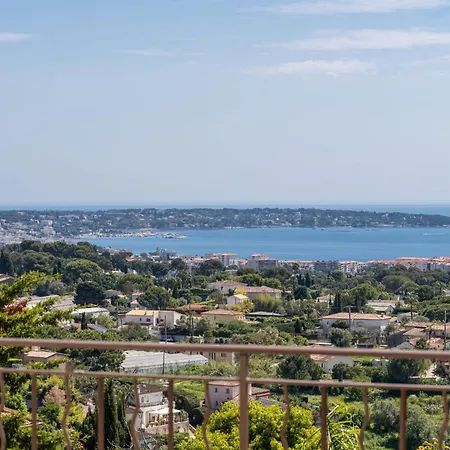 4-bedroom With Swimming Pool Garden And Sea Views